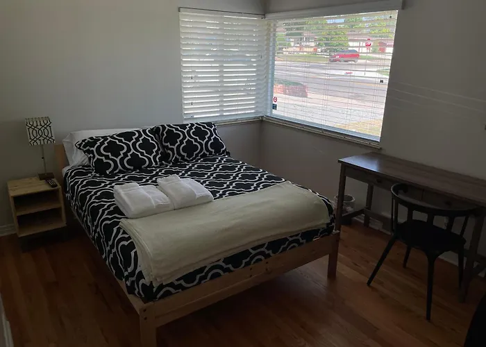 Central Denver Master Room 24 Hour Self Check In